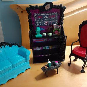 Monster High Clawdeen Coffin Bean Playset
